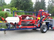 MAȘINĂ DE RECOLTAT FRUCTE DE PĂDURE JAGODA MODEL ARONIC