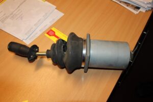 Joystick buldozer liebherr lr 622 - comandă hidraulică 1 Joystick buldozer liebherr lr 622 – comandă hidraulică