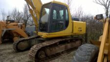 Dezmembrăm Excavator Komatsu PC200-6