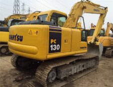 Dezmembrare Excavator Komatsu PC130