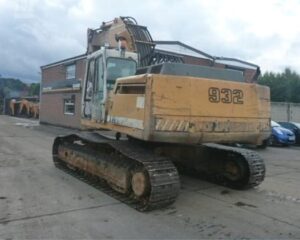 Dezmembrez excavator liebherr 932 1 Dezmembrez excavator liebherr 932