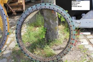 Coroană de rotire pentru liebherr a312, 4040 găuri, 98 dinți, d 78,5 cm/98 cm