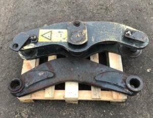 Brat vola komatsu wa250 pe palet de lemn 1 Brat vola komatsu wa250 pe palet de lemn
