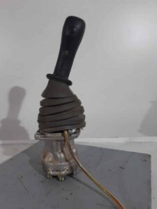Manetă joystick excavator caterpillar 318c 1 Manetă joystick excavator caterpillar 318c