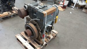 Motor deutz f2l1011 pe palet, vederea laterală 1 Motor deutz f2l1011 pe palet, vederea laterală