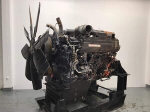 Motor cummins qst30