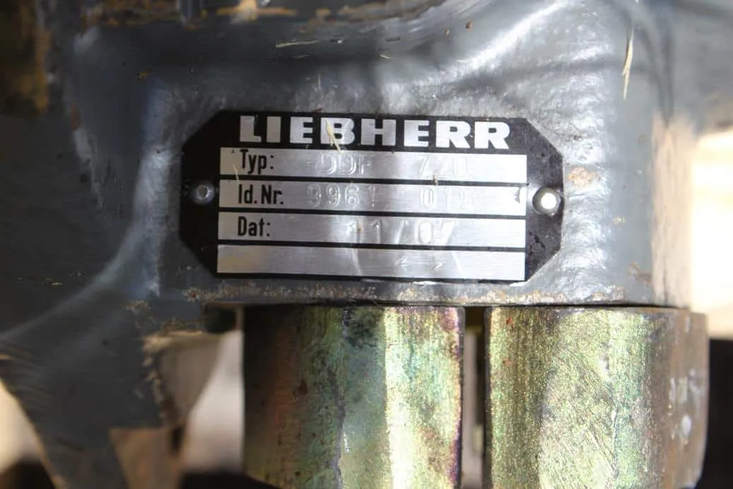 Motor hidraulic Liebherr R924 Compact