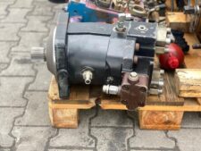 Motor hidraulic pentru încărcător Liebherr L564