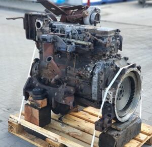Motor komatsu saa6d107-12 second hand pe paletă