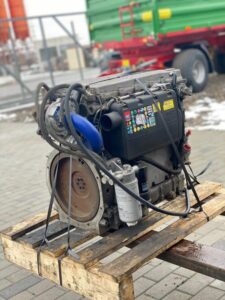 Motor second hand hatz 4w35t pe palet, stare bună 1 Motor second hand hatz 4w35t pe palet, stare bună