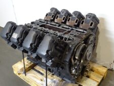 Motor Second Hand Diesel V8