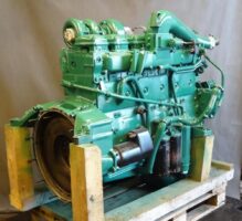 Motor second hand Volvo TD103ES - Vedere laterală