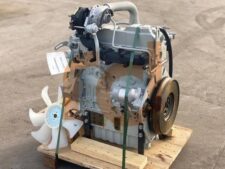 Motor Yanmar 4TNV84T pe palet de lemn