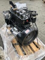 Motor nou Yanmar 4TNV94 pe palet, ambalat pentru transport