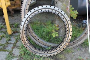 Coroană de rotire komatsu pw 95 – second hand