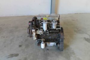Motor perkins cu 4 pistoane