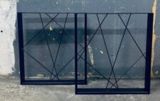 Picioare din metal cu design abstract pentru mobilier