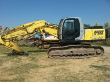 Piese din dezmembrari excavator New Holland E245