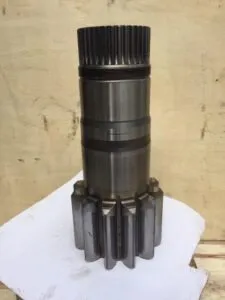 Pinion reductor pentru excavator liebherr r946/r950