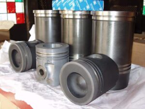Piston pentru motoarele liebherr d926 ti - set de pistoane și cilindri 1 Piston pentru motoarele liebherr d926 ti – set de pistoane și cilindri