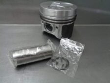 Piston Motor Yanmar 3TNV82 cu Accesorii