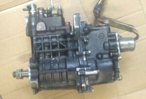 Pompa de injecție pentru buldoexcavator komatsu wb93 1 Pompa de injecție pentru buldoexcavator komatsu wb93