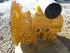 Pompa Hidraulică pentru Excavator Komatsu PC200 - Model Robust și Eficient