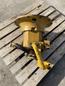 Pompă hidraulică linde hpr130-12 galbenă, montată pe palet de lemn 1 Pompă hidraulică linde hpr130-12 galbenă, montată pe palet de lemn