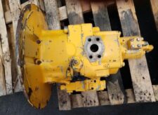 Pompa hidraulică pentru excavator Komatsu PC180-13 - model galben, uzată