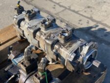 Pompa hidraulică pentru buldozer KOMATSU WA320-3