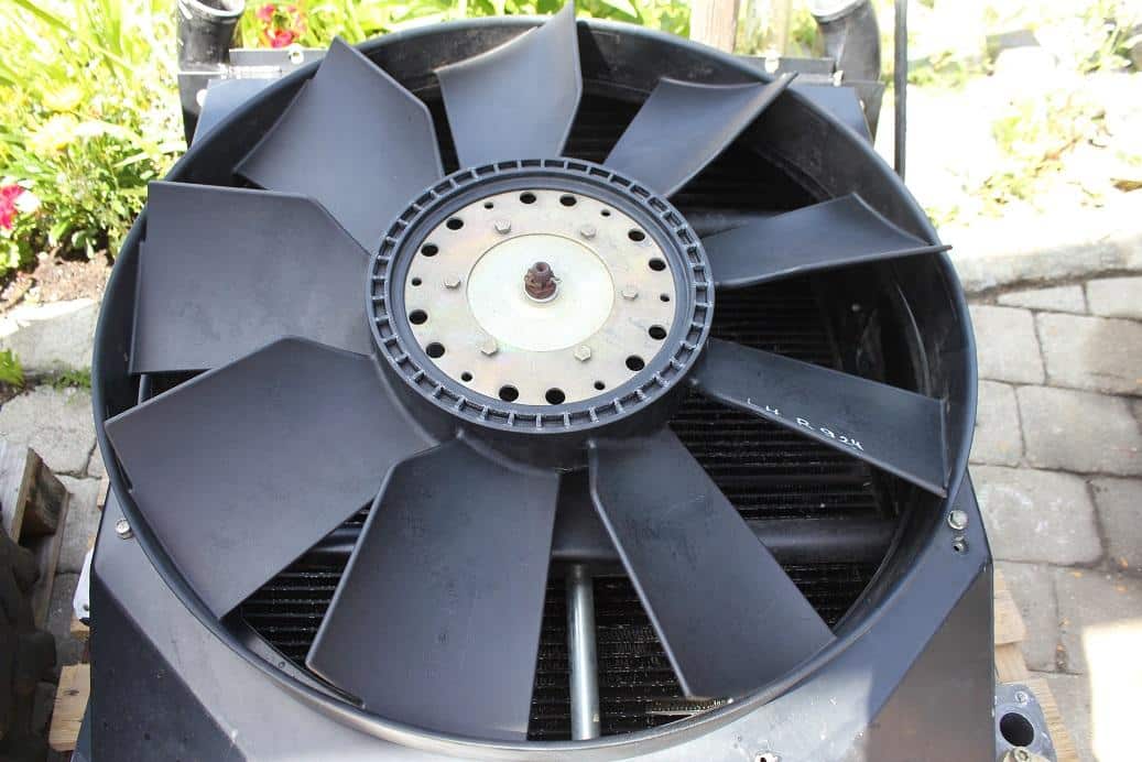 Radiator cu ventilator pentru excavator Liebherr R924 Compact