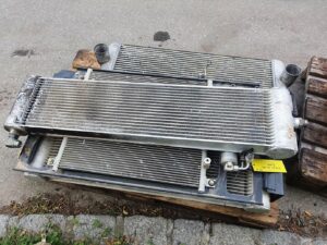 Radiator pentru încărcător frontal hitachi zw220 1 Radiator pentru încărcător frontal hitachi zw220