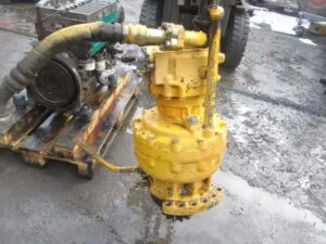 Reductor rotativ hidraulic pentru excavator case wx170