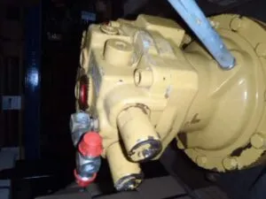 Motor hidraulic reductor de rotire pentru excavator caterpillar