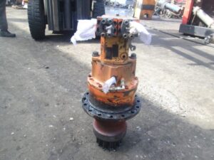 Reductor de rotire pentru excavator hitachi uh045 1 Reductor de rotire pentru excavator hitachi uh045
