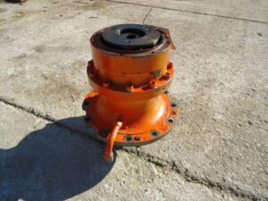 Reductor de rotire pentru excavator fiat-hitachi ex215 1 Reductor de rotire pentru excavator fiat-hitachi ex215
