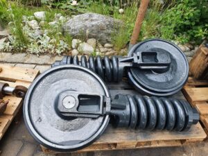 Roată de ghidaj (idler) excavator hyundai r220 1 Roată de ghidaj (idler) excavator hyundai r220