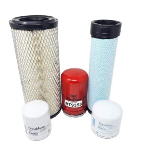 Set filtre motor kubota d1803: filtru de ulei, filtru de combustibil, filtru de aer donaldson și baldwin