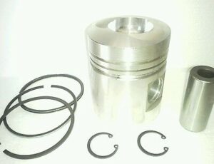 Set complet piston, segmenti, camasa deutz f4l 912 1 Set complet piston, segmenti, camasa deutz f4l 912