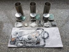 Set Segmenti și Cuzineți Motor Kubota V2607 - Pistoane, Camasi, Garnituri și Componente de Asamblare