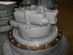 Transmisie finală caterpillar - componentă hidraulică pentru echipamente grele 1 Transmisie finală caterpillar – componentă hidraulică pentru echipamente grele