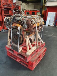 Motor industrial deutz bf8l513 turbo second hand pe palet roșu 1 Motor industrial deutz bf8l513 turbo second hand pe palet roșu