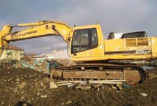 Dezmembrăm Hyundai Robex 320LC-7