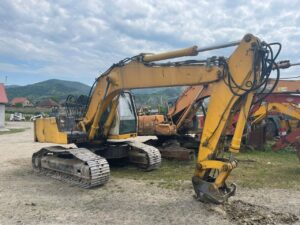 Dezmembrare excavator pe șenile liebherr - piese și componente disponibile 1 Dezmembrare excavator pe șenile liebherr – piese și componente disponibile
