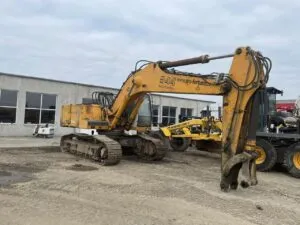 Dezmembrăm excavator liebherr 944 litronic