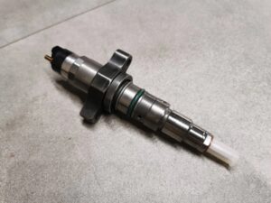 Injector bosch 0445120007 pentru camioane iveco sau utilaje cu motor audi 2r0198133 1 Injector bosch 0445120007 pentru camioane iveco sau utilaje cu motor audi 2r0198133