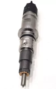 Injector bosch 0445120015 pentru camioane iveco sau utilaje cu motor iveco 503135269