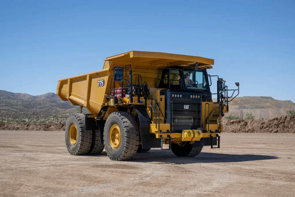 Camion off-highway cat 775 – model caterpillar pregătit pentru autonomie 10 Cm20230821 82e61 4b11a