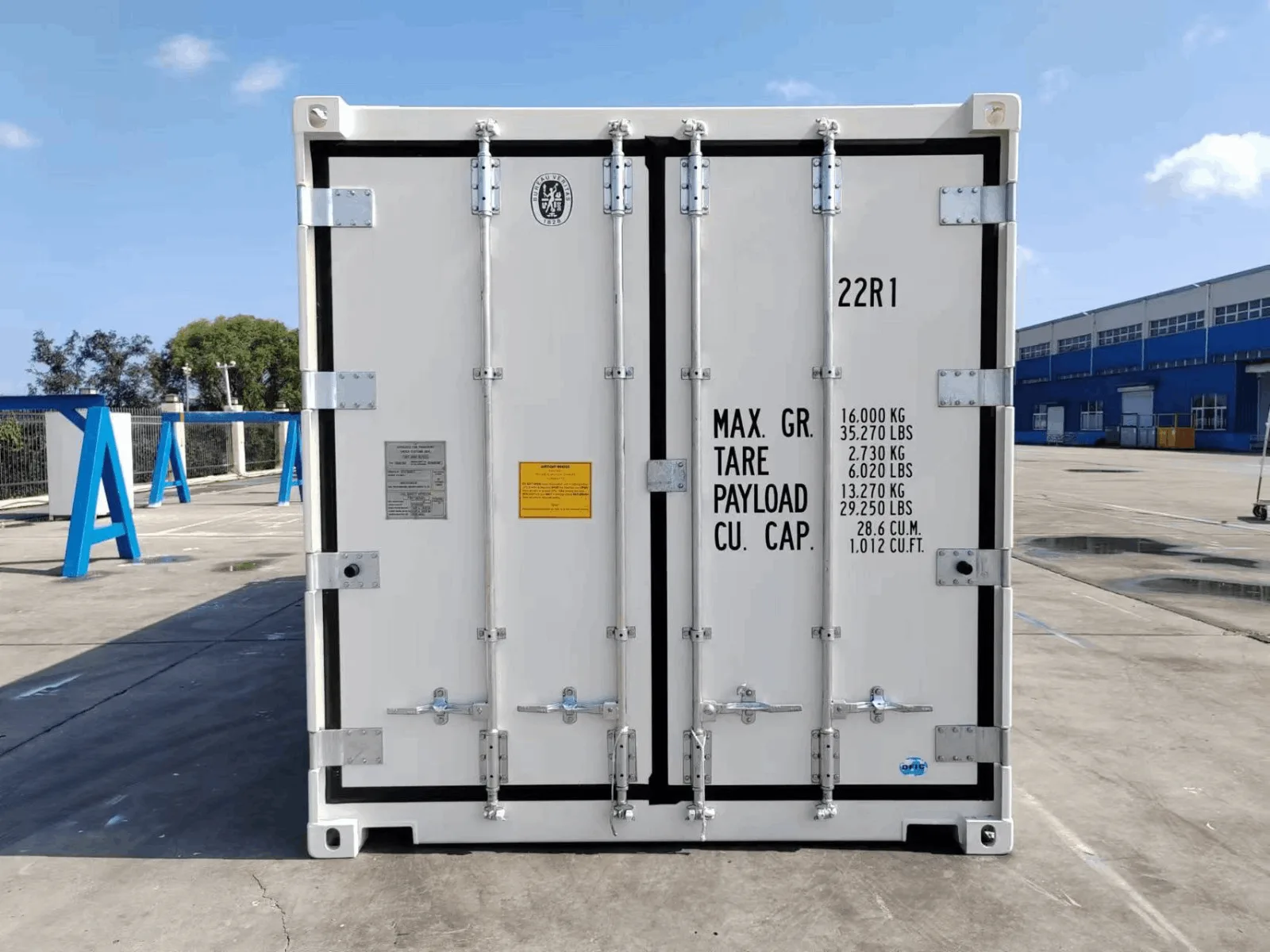 Container militar frigorific 6 metri cu generator back-up diesel