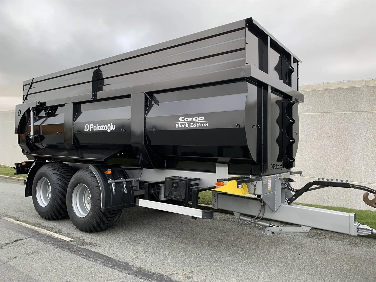 REMORCA AGRICOLA PALAZOGLU BENA TIP U 15 TONE